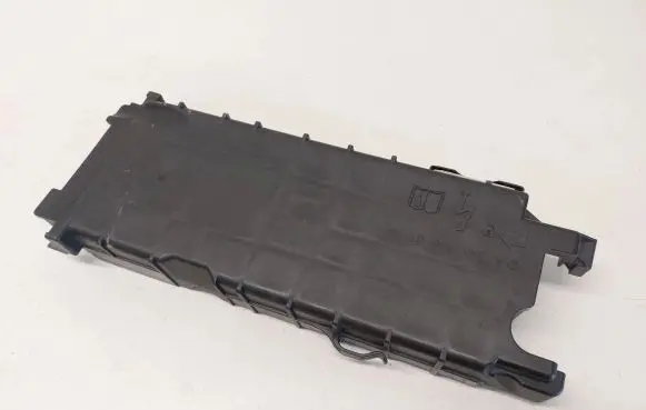 Mercedes-Benz CLA C117 X117 W117 Fuse box cover A2465400140