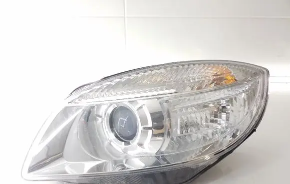 Skoda Fabia Mk2 (5J) Headlight/headlamp 5J1941015A