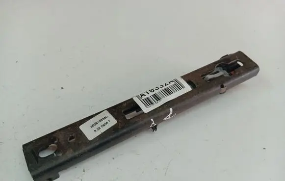 Peugeot 807 Seat belt adjustment rail 9629105380