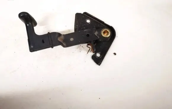 Engine bonnet (hood) release handle