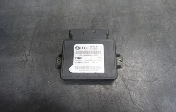 Audi A6 S6 C6 4F Hand brake control module 4F0907801