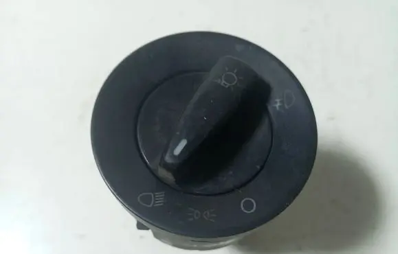 Volkswagen PASSAT B5.5 Light switch 1C0941531 04052030