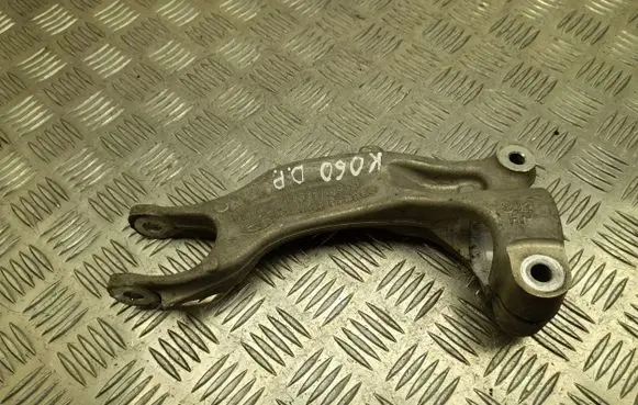 Audi A4 S4 B9 Engine mounting bracket 8W0413038