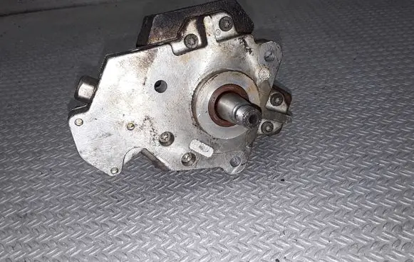 Fuel injection high pressure pump