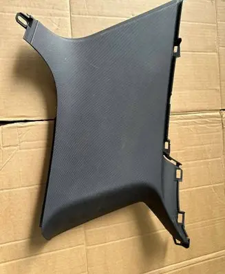 Volkswagen Golf VII (C) pillar trim 5G3867288C