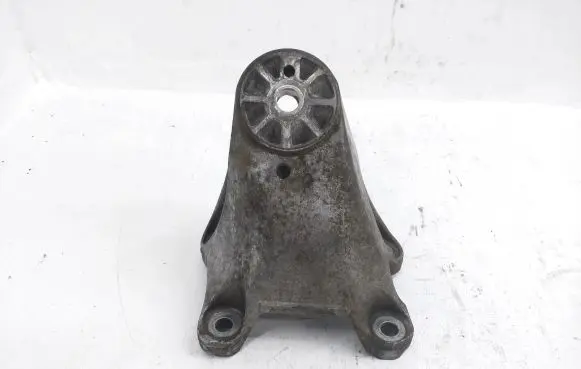 Audi Q7 4L Engine mounting bracket 7L8199307K