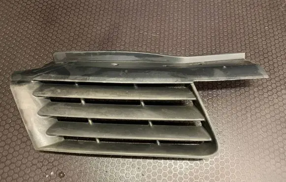 Renault Espace IV Front bumper upper radiator grill SU1271