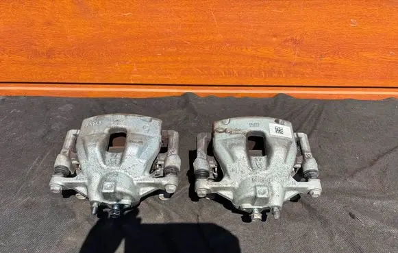 Toyota Yaris Cross Front brake caliper
