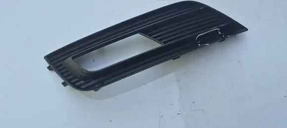 Audi A4 S4 B8 8K Front fog light trim/grill 8K0807681K