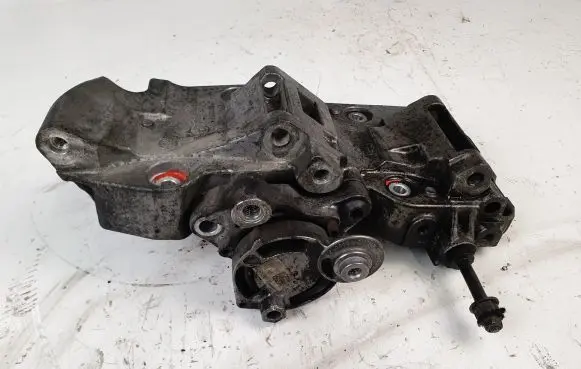 BMW 5 F10 F11 Generator/alternator bracket 7810807 8506863