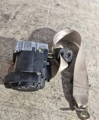 Audi A3 S3 8L Rear seatbelt 00067250C