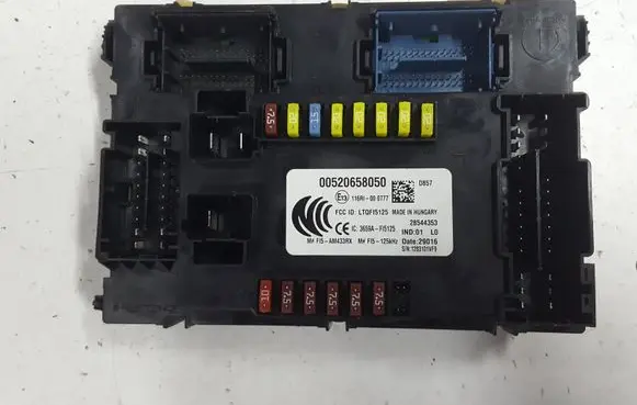Fiat 500X Fuse box set 00520658050XAUTOPX 00520658050 28544353