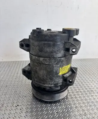 Volvo V70 Air conditioning (A/C) compressor (pump) 8684287 282E395305