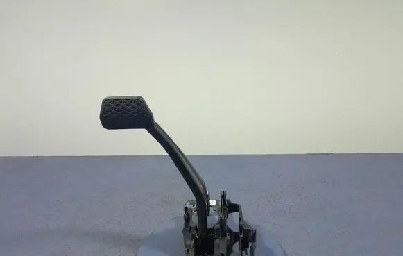 BMW X5 E53 Accelerator throttle pedal 6873112