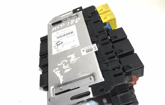 Mercedes-Benz S W220 Fuse module A0205451832 05045110