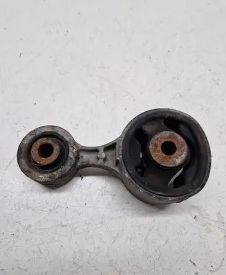 Honda CR-V Engine mount bracket 089007