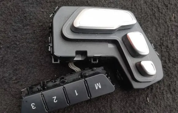 Mercedes-Benz GLE AMG (W166 - C292) Seat control switch A1669058100 10094751
