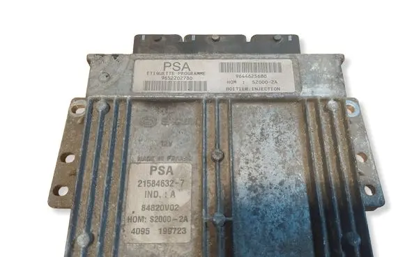 Peugeot 206 Engine control unit/module ECU 9652202780 S20002A 9644625680