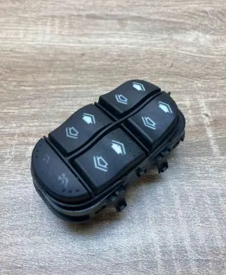 Ford Focus Electric window control switch 98AB14A132DE 03162252