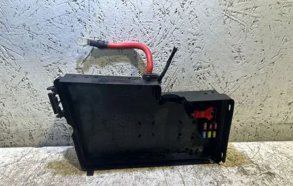 Volvo V40 Fuse module 31409364 AD06L T307
