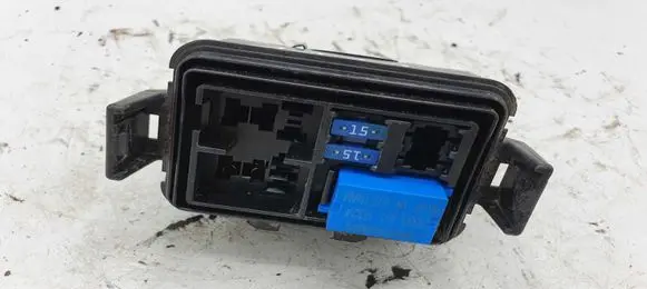 Honda Insight Fuse module 7353MA2