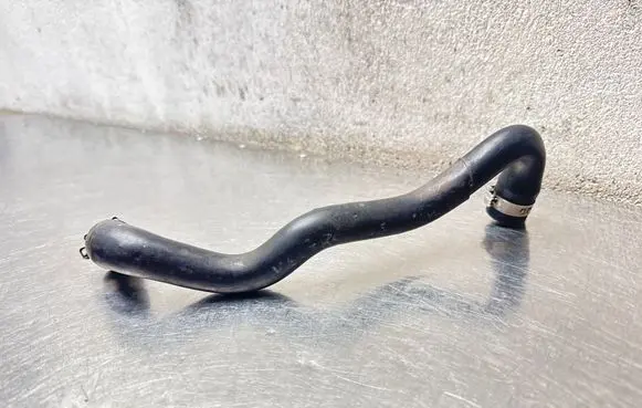 Opel Vectra C Coolant pipe/hose 