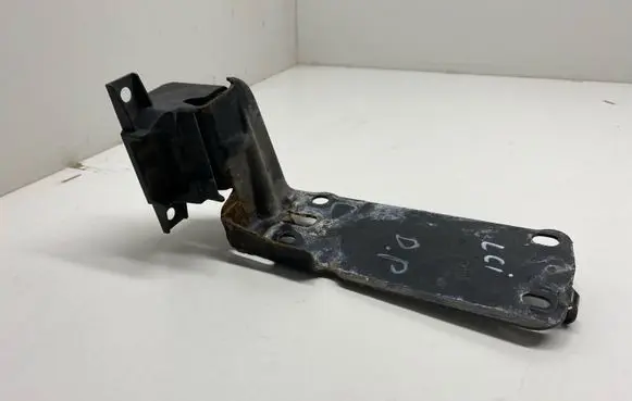 BMW 3 E92 E93 Radiator mount bracket 23781010