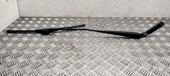 Windshield/front glass wiper blade