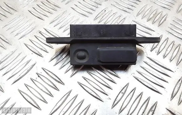 Lexus RX 450H Tailgate/trunk/boot open switch 