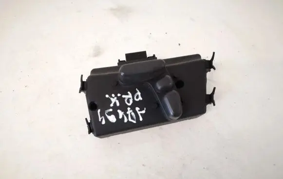 Chrysler Pacifica Seat control switch 