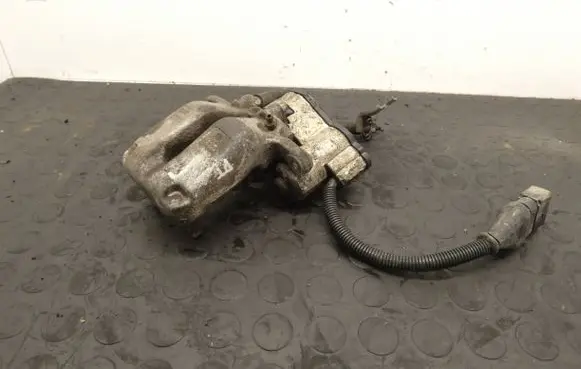 Audi A8 S8 D3 4E Brake caliper pad carrier rear A8D3 4.2V8