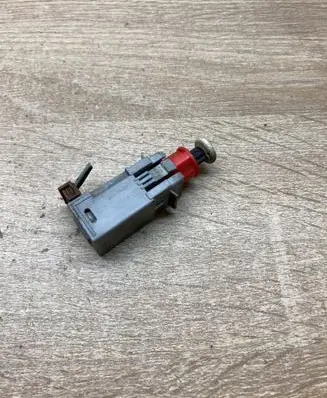Opel Vectra C Brake pedal sensor switch 09185907