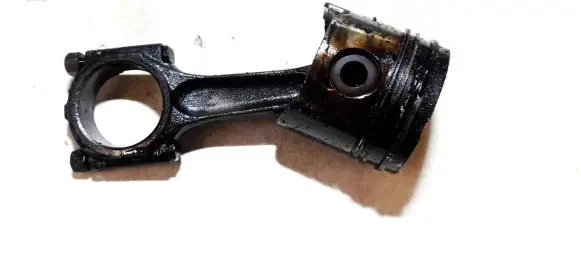 Peugeot 307 Piston with connecting rod