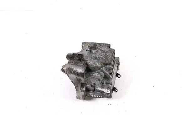 Opel Vivaro Fuel filter bracket/mount holder 9804498180