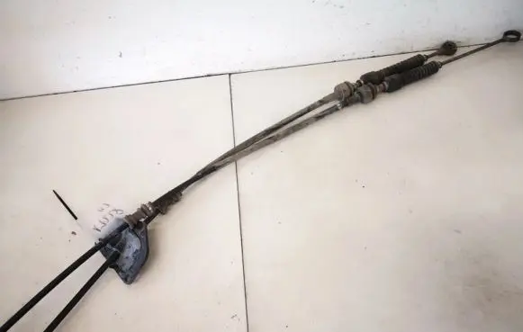 Toyota Avensis Verso Gear shift cable linkage