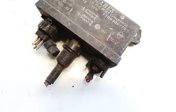 Glow plug pre-heat relay