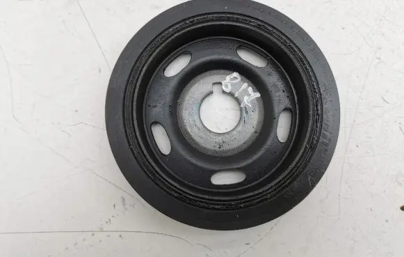 Peugeot 3008 II Crankshaft pulley