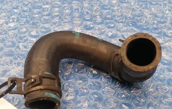 Mercedes-Benz Sprinter W906 Engine coolant pipe/hose A6512000882