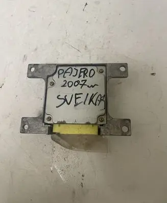 Mitsubishi Pajero Airbag control unit/module W2T60273A