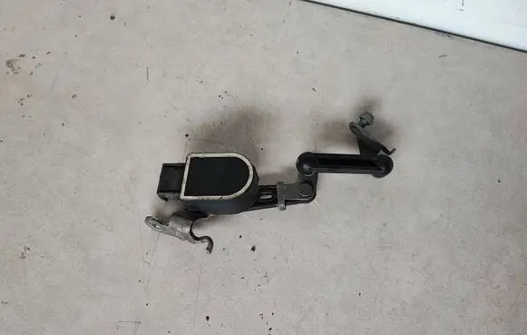 BMW 5 GT F07 Headlight/headlamp level sensor 6860843