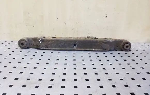 Rear control arm