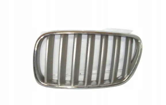 BMW X3 E83 Front bumper upper radiator grill 3420087