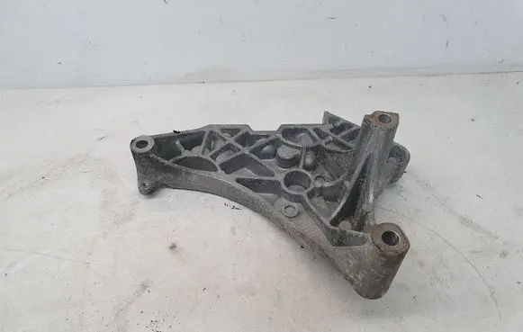 Volkswagen PASSAT B6 Engine mounting bracket 03L199207