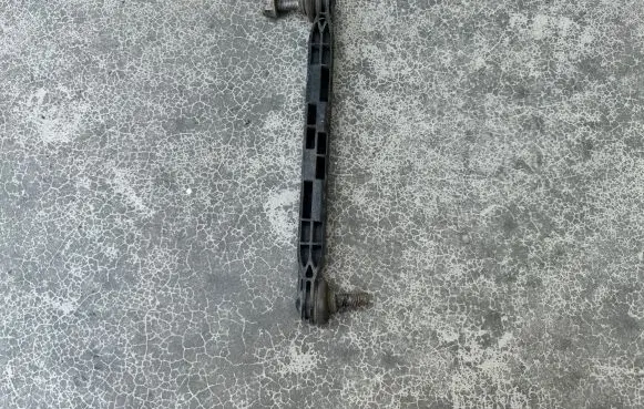 Front anti-roll bar/stabilizer link