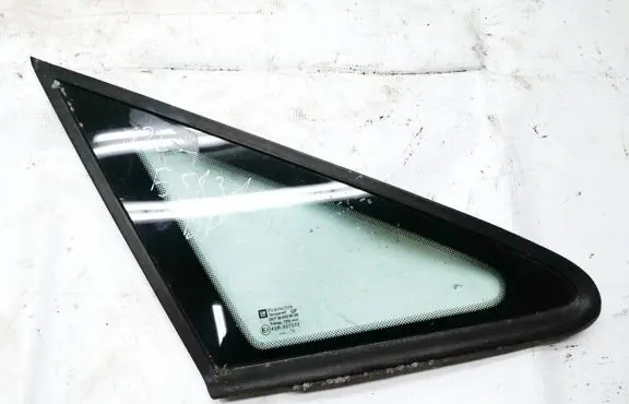 Opel Zafira A Front triangle window/glass 