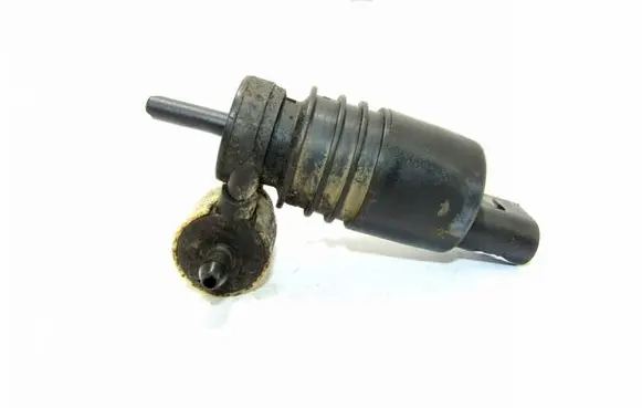 Volkswagen PASSAT B5.5 Windscreen/windshield washer pump