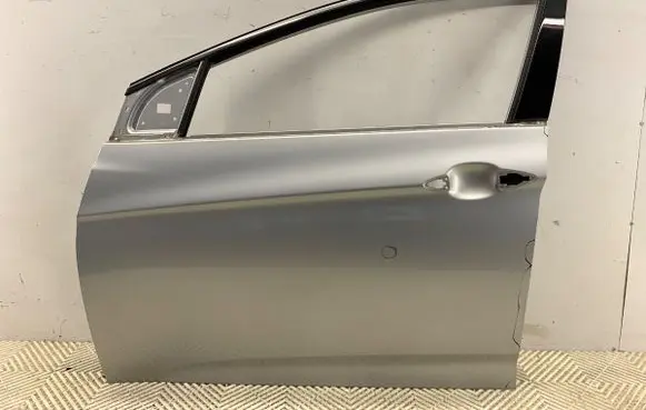 Hyundai i40 Front door