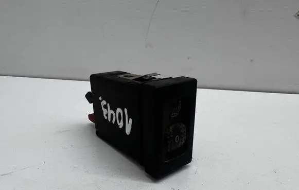 Volkswagen PASSAT B5.5 Seat heating switch 3B0963563D