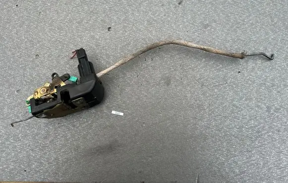 Jeep Cherokee XJ Front door lock 4798915AC