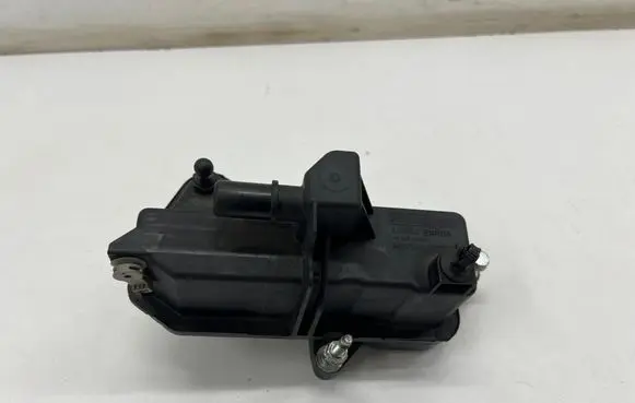 Ford Fiesta Oil breather separator HX7G6C757